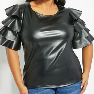 🌺Brand New🌺Vegan leather plus size top.